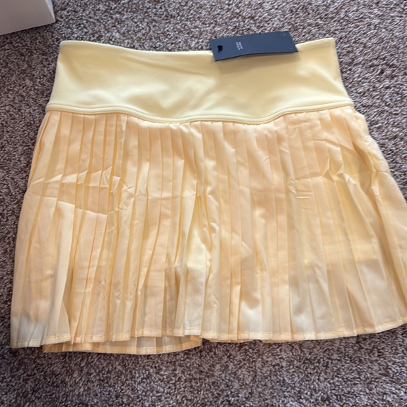 Yellow Zip-Up Hoodie and Sports Bra Set new with tags small - Picture 5 of 7